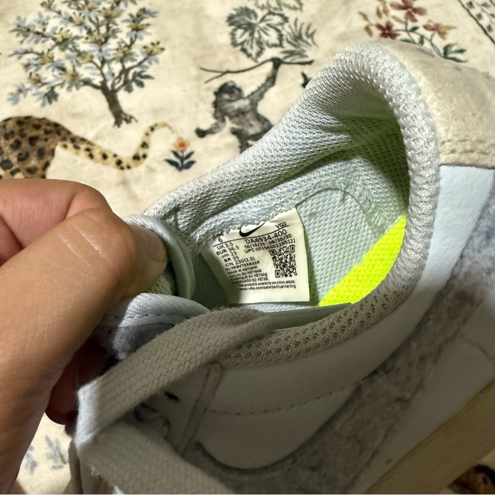 Nike Women's 6 Blazer Low SE Recycled Wool Light Armory Blue - Picture 6 of 6